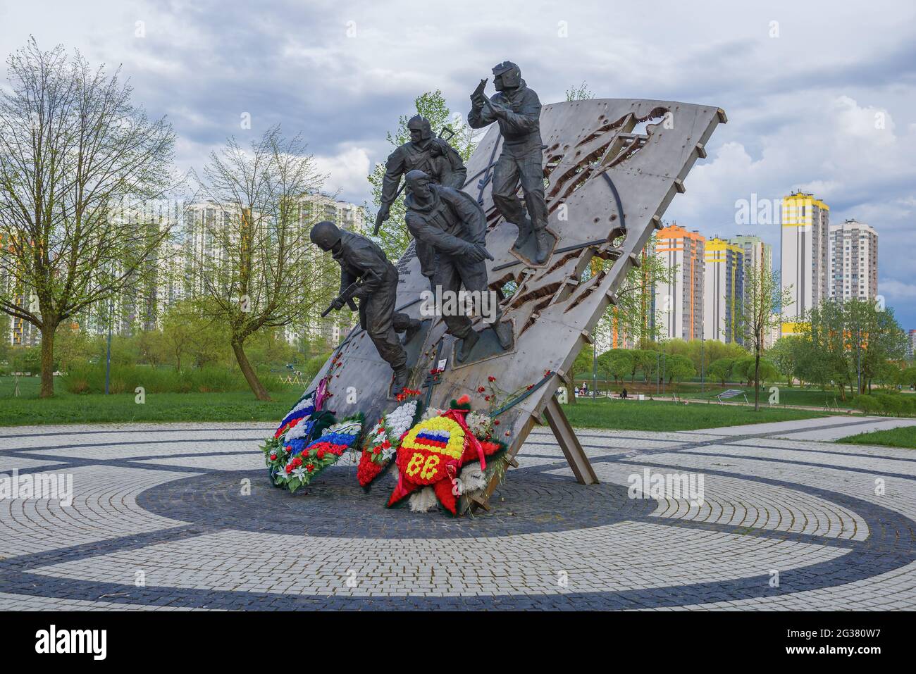 SAINT PETERSBURG, RUSSIA - MAY 15, 2021: Monument to the soldiers of special units of the Russian Federation on a cloudy May day. Park of Internationa Stock Photo