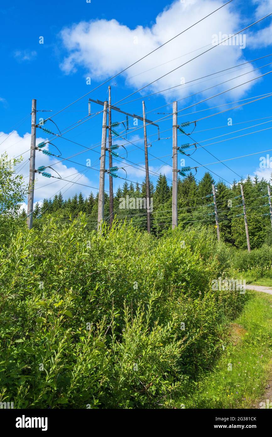 Power Line Insteetrs High voltage power line poles hi-res stock photography and images - Alamy