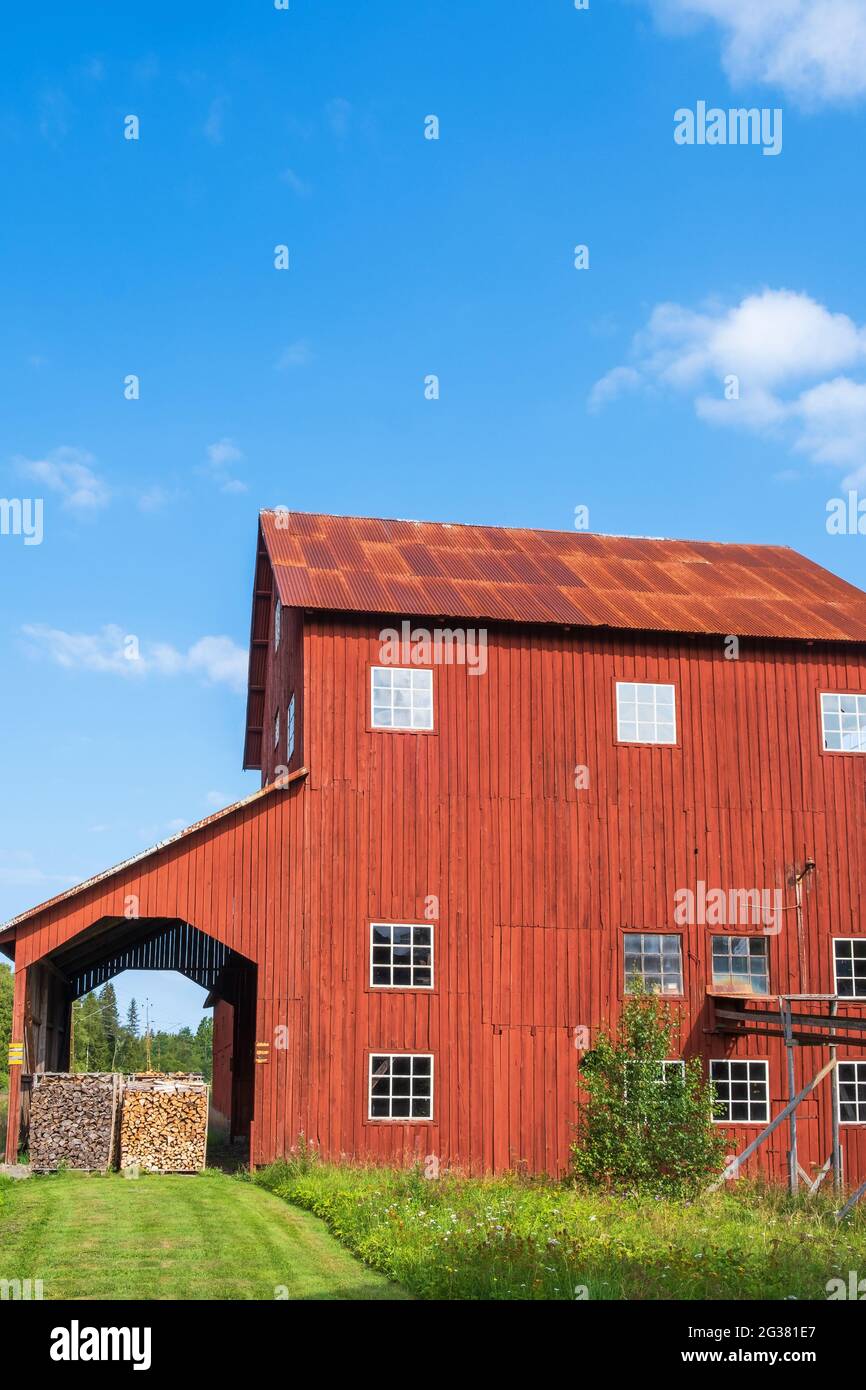 Barn Factory Peat factory hi-res stock photography and images - Alamy