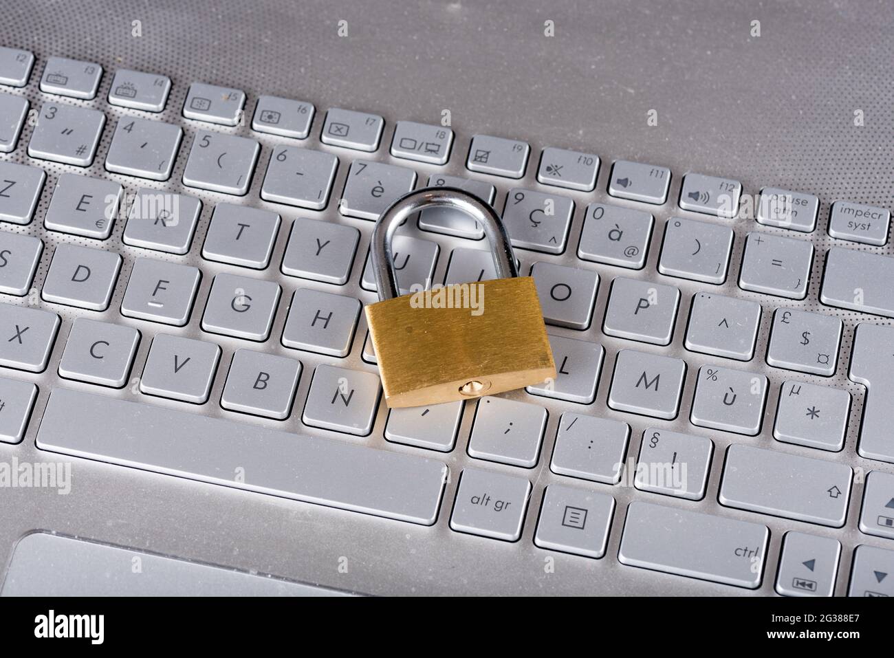 Padlock In Computer Padlock on computer keyboard Stock Photo - Alamy