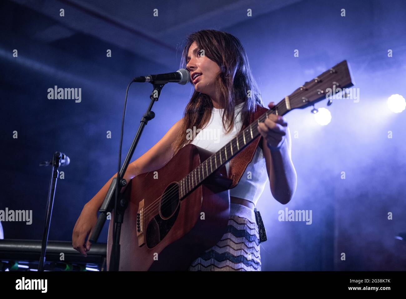 Maren performing at Antiga Fàbrica Estrella Damm, Barcelona 12 Jun. 2021. Photographer: Ale Espaliat Stock Photo