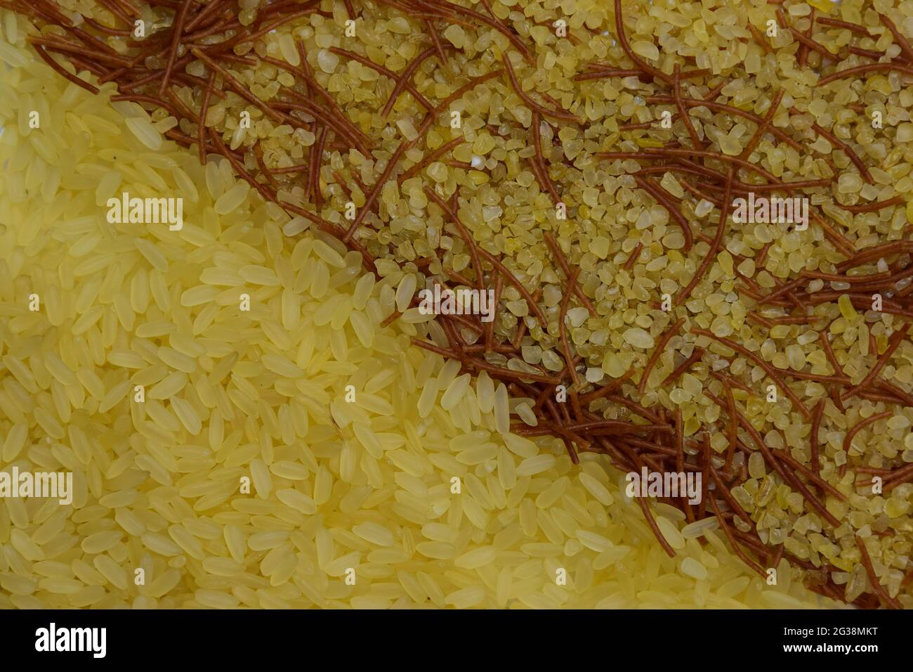 Rice and couscous with vermicelli. The whole frame is divided obliquely