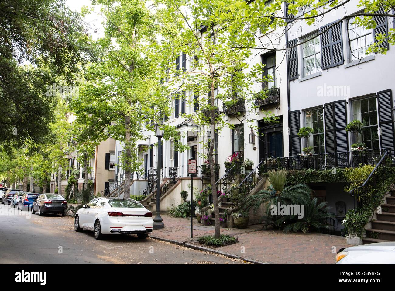 Historic savannah homes hi-res stock photography and images - Alamy