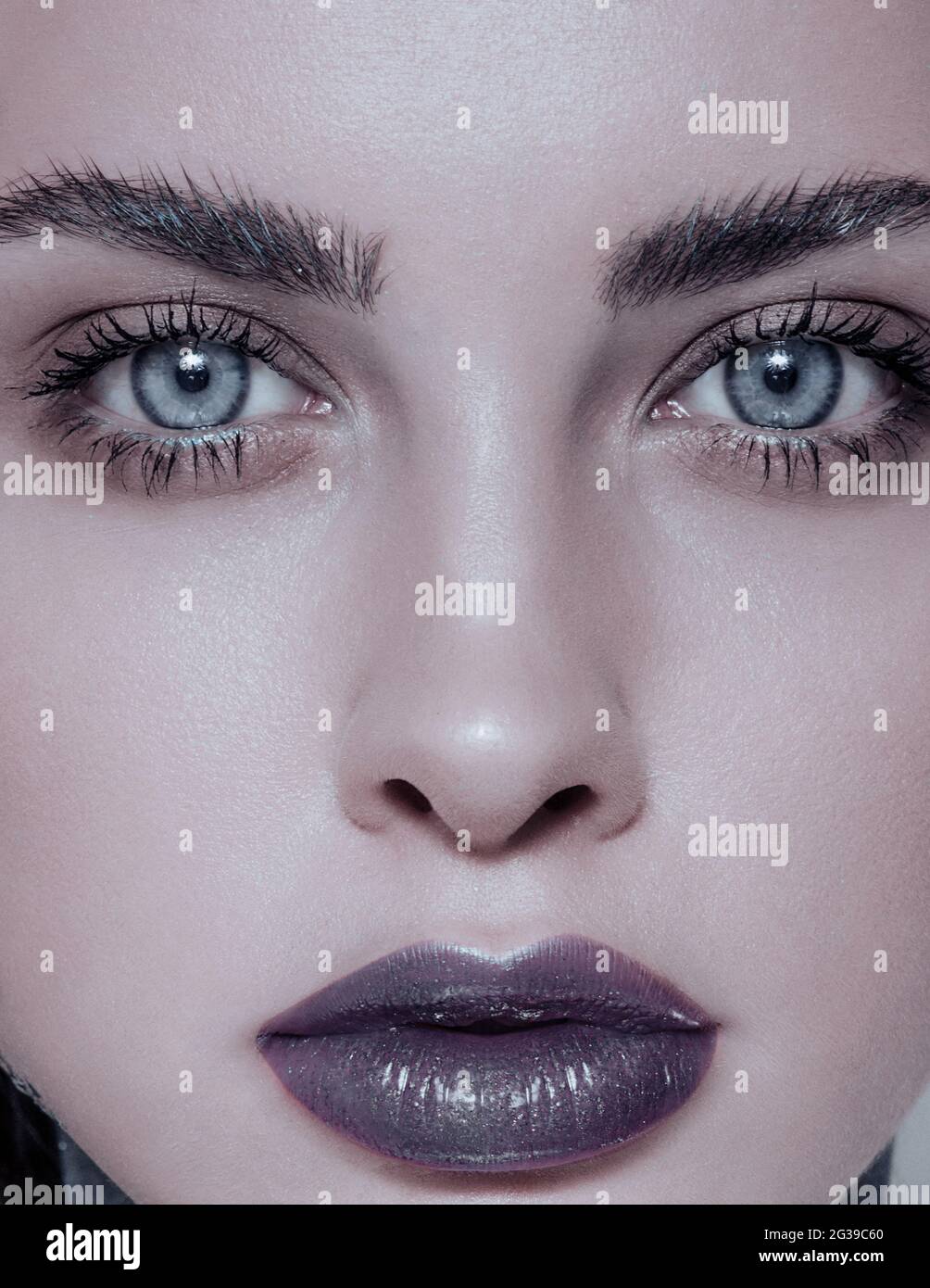 Fashion model female, glitter hires stock photography and images Alamy