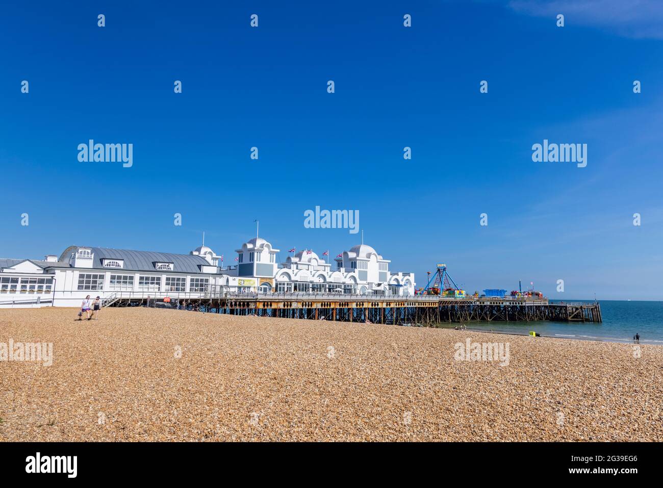 promenade-southsea-beach-portsmouth-hampshire-hi-res-stock-photography