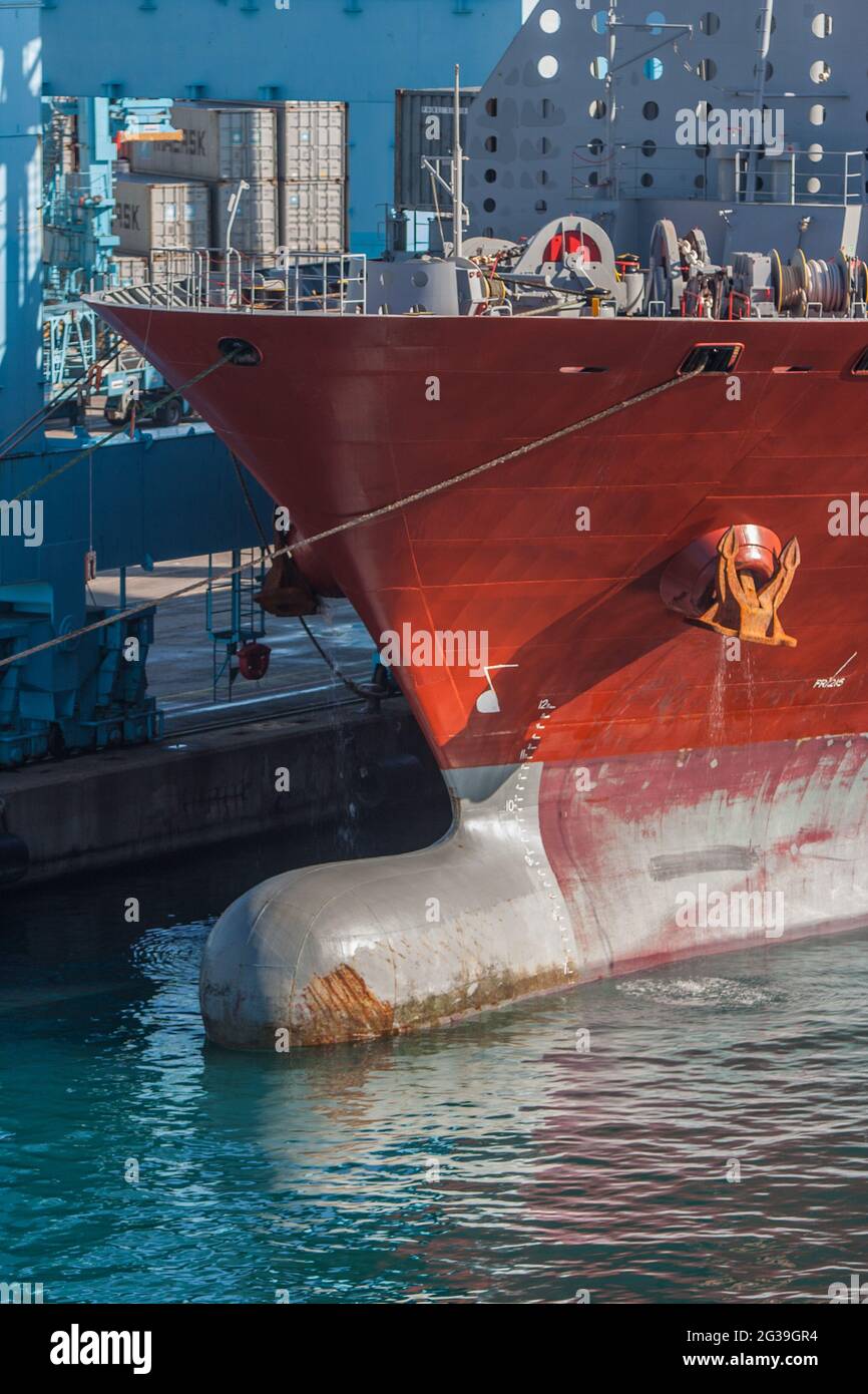 Shipping container ship anchor hi-res stock photography and images - Alamy
