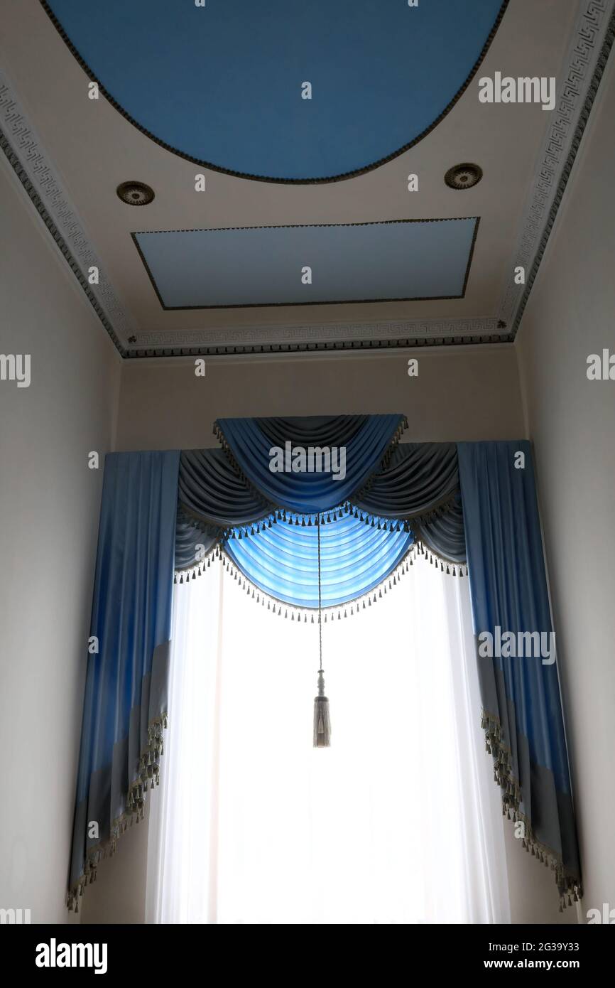Curtains inside royal palace hi-res stock photography and images - Alamy