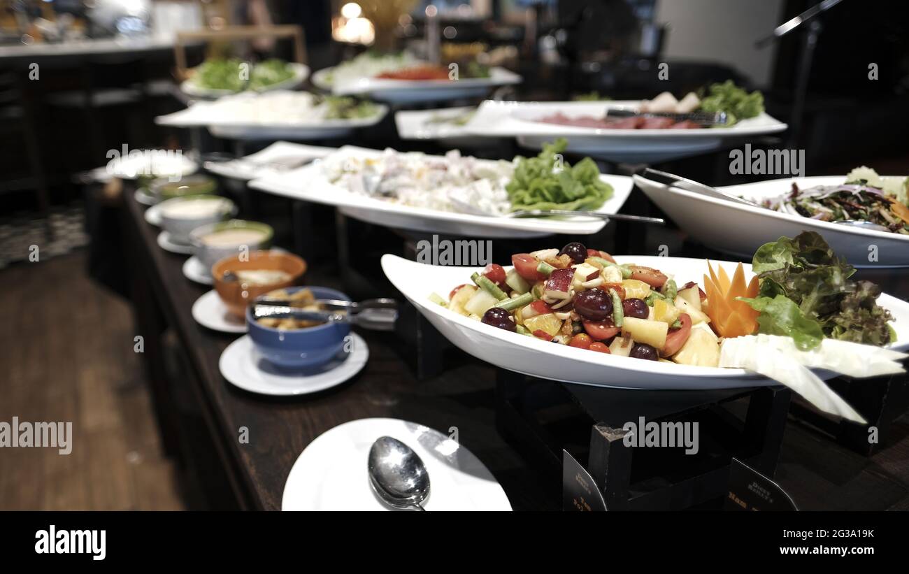 Dicey Reilly's Bar and Restaurant Sunday International Buffet Food