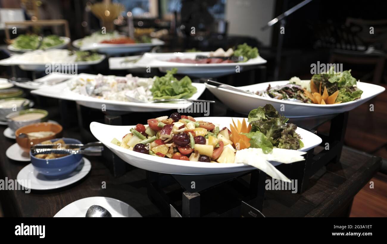 Dicey Reilly's Bar and Restaurant Sunday International Buffet Food