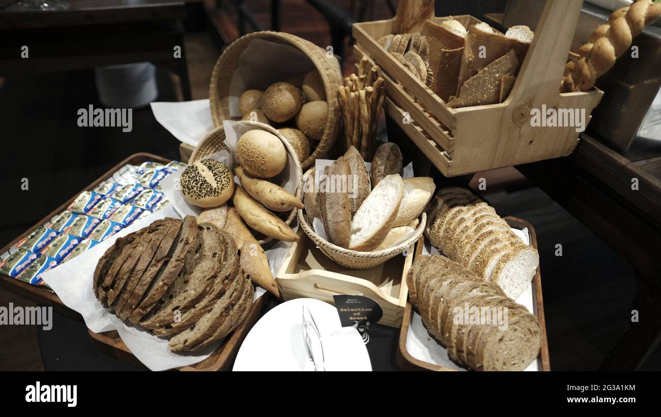 Dicey Reilly's Bar and Restaurant Sunday International Buffet Food