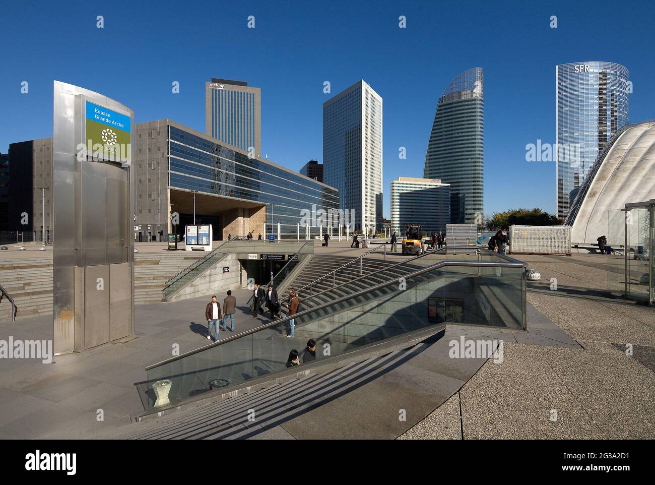 FRANCE HAUTS DE SEINE 92 COURBEVOIE PUTEAUX LA DEFENSE