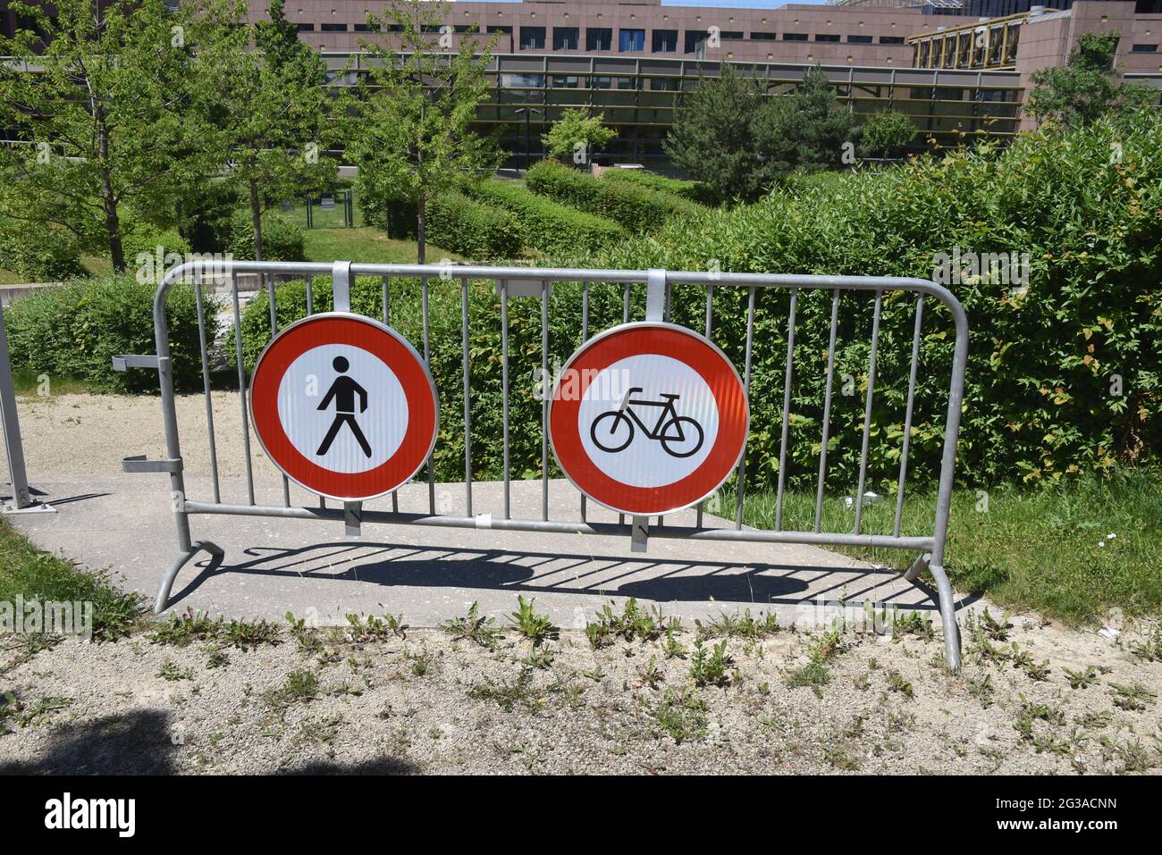 Luxemburg, Luxembourg. 13th June, 2021. closed path with prohibition sign for bicycles cyclists and pedestrians Credit: Horst Galuschka/dpa/Alamy Live News Stock Photo