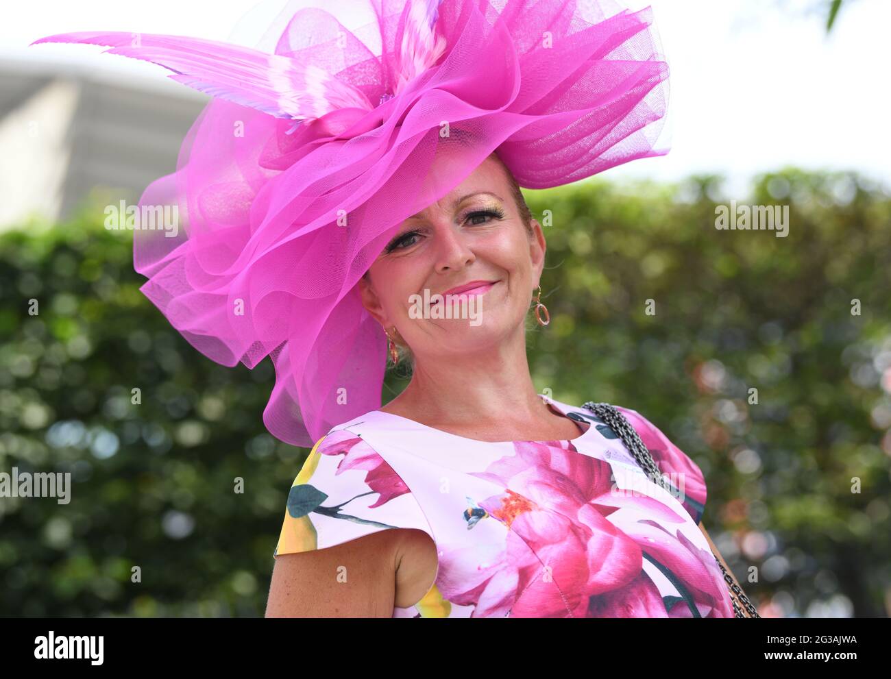 Royal ascot 2021 fashion hi-res stock photography and images - Alamy