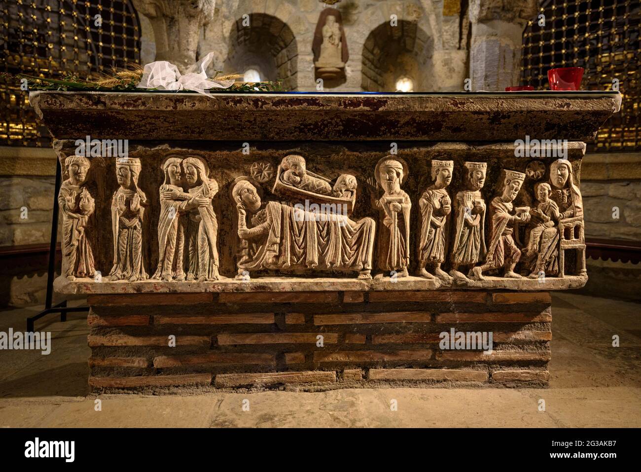 Altar sarcophagus hi-res stock photography and images - Alamy