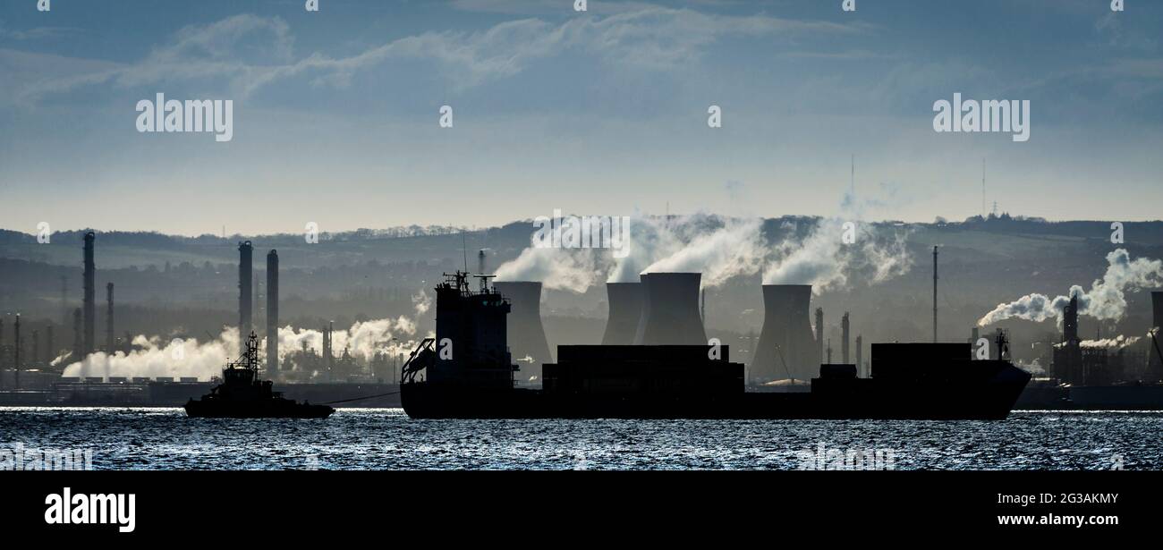 Oil refinery at Grangemouth on the Firth of Forth as seen from Fife Stock Photo