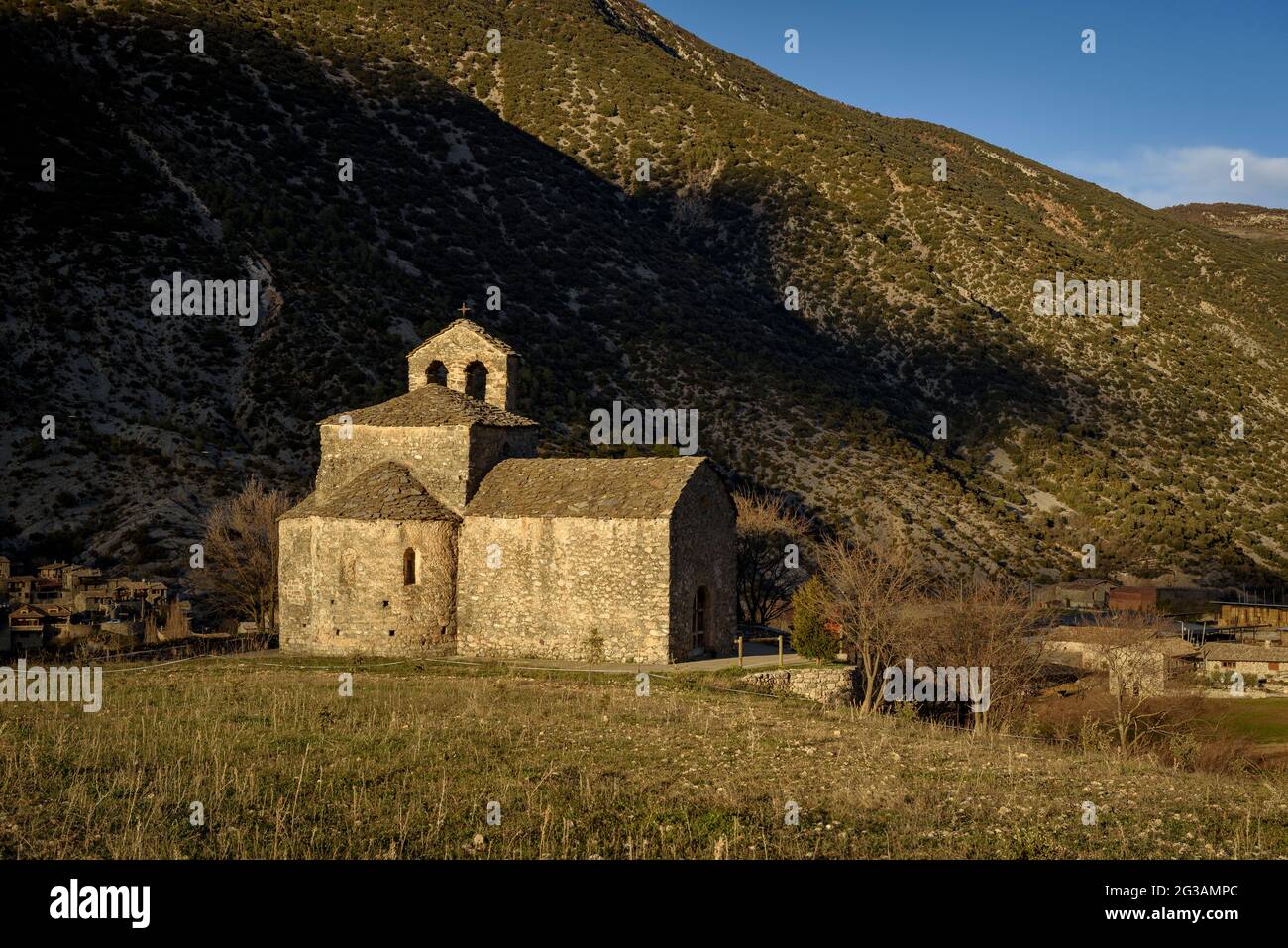 Romanesque church of Sant Serni, in Cabó (Alt Urgell, Lleida, Catalonia, Spain, Pyrenees) ESP: Iglesia románica de Sant Serni, en Cabó (Cataluña) Stock Photo
