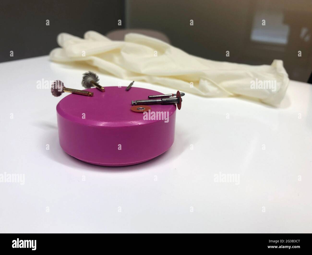 Dentist tools ready on the tray at the dentist's office Stock Photo Alamy