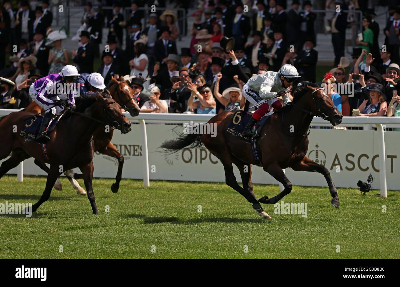 Royal ascot queen anne palace pier hi-res stock photography and images ...