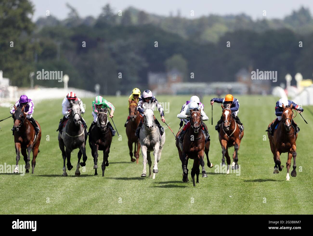 Royal ascot queen anne palace pier hi-res stock photography and images ...