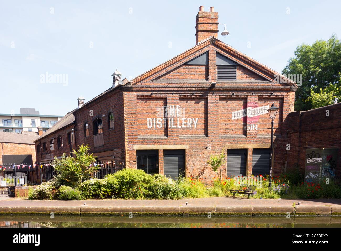 Roundhouse gin hires stock photography and images Alamy
