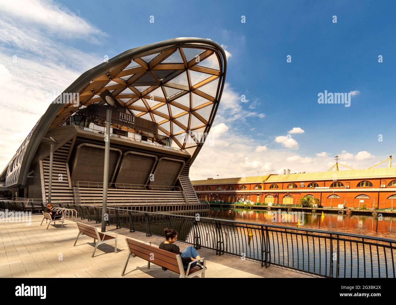 LONDON ENGLAND CANARY WHARF PERGOLA ON THE WHARF AND OLD BILLINGSGATE