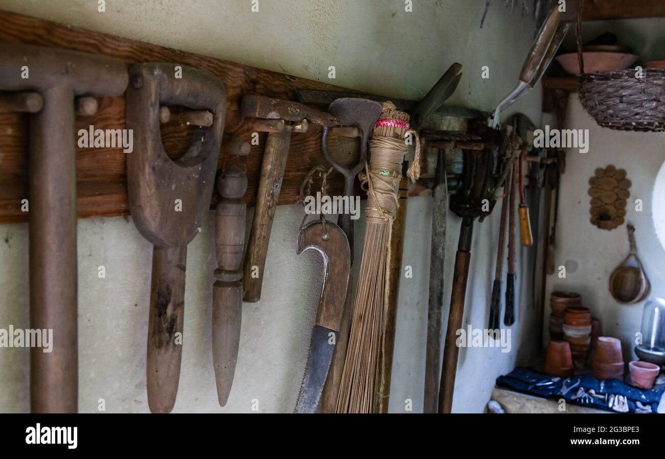 Garden tool rack hires stock photography and images Alamy