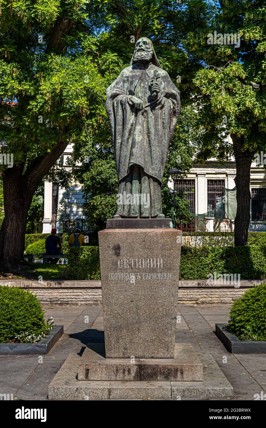 The statue of Patriarch Evtimiy opposite the Odeon Cinema is a popular meeting place in Sofia, Bulgaria Stock Photo