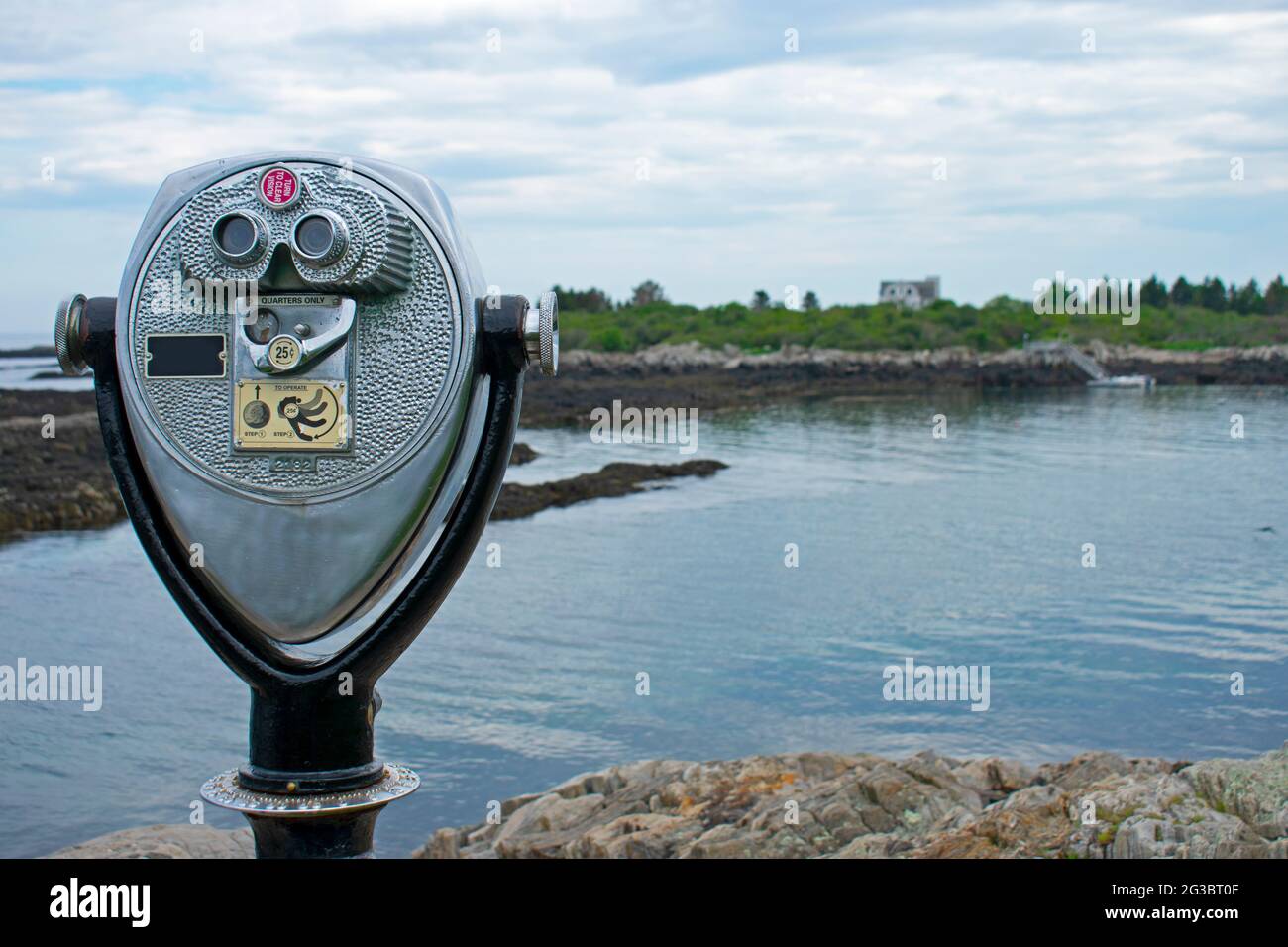 Grass trees binocular hires stock photography and images Alamy