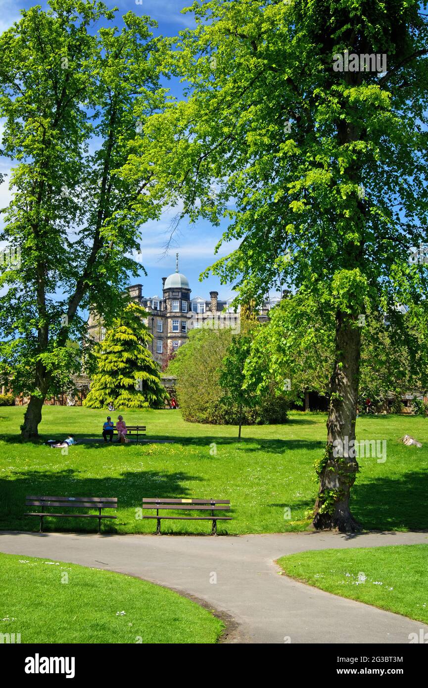 UK, North Yorkshire, Harrogate, Valley Gardens, Windsor House as seen from near the New Magnesia Well Pump Room Stock Photo