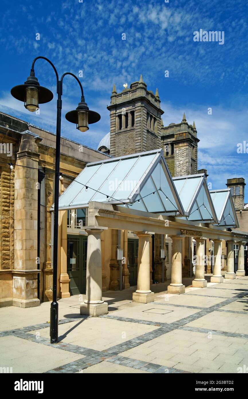 UK, North Yorkshire, Harrogate, Rear Entrance to The Royal Baths Stock Photo
