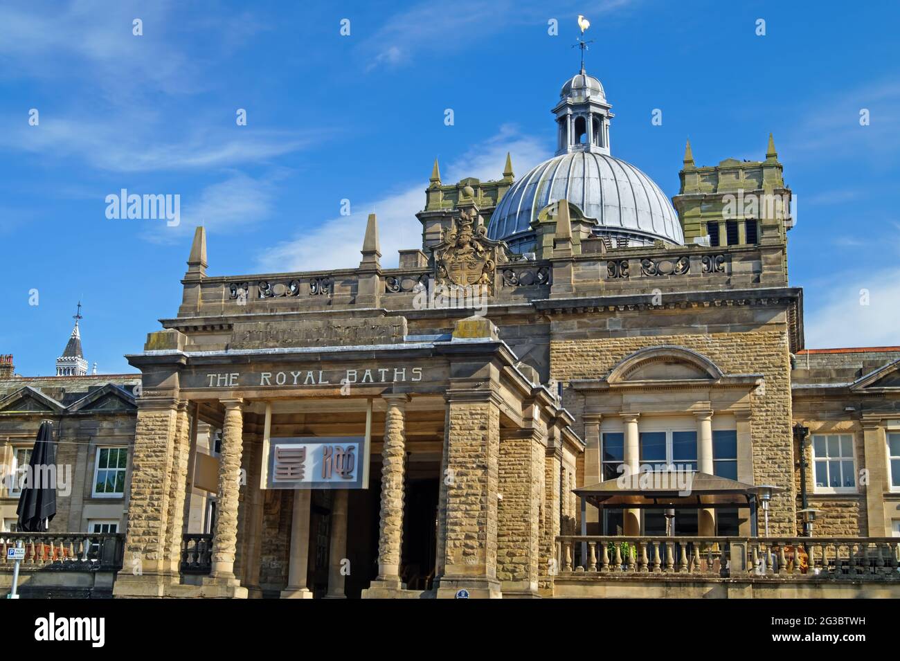 Architecture buildings harrogate victorian hi-res stock photography and ...