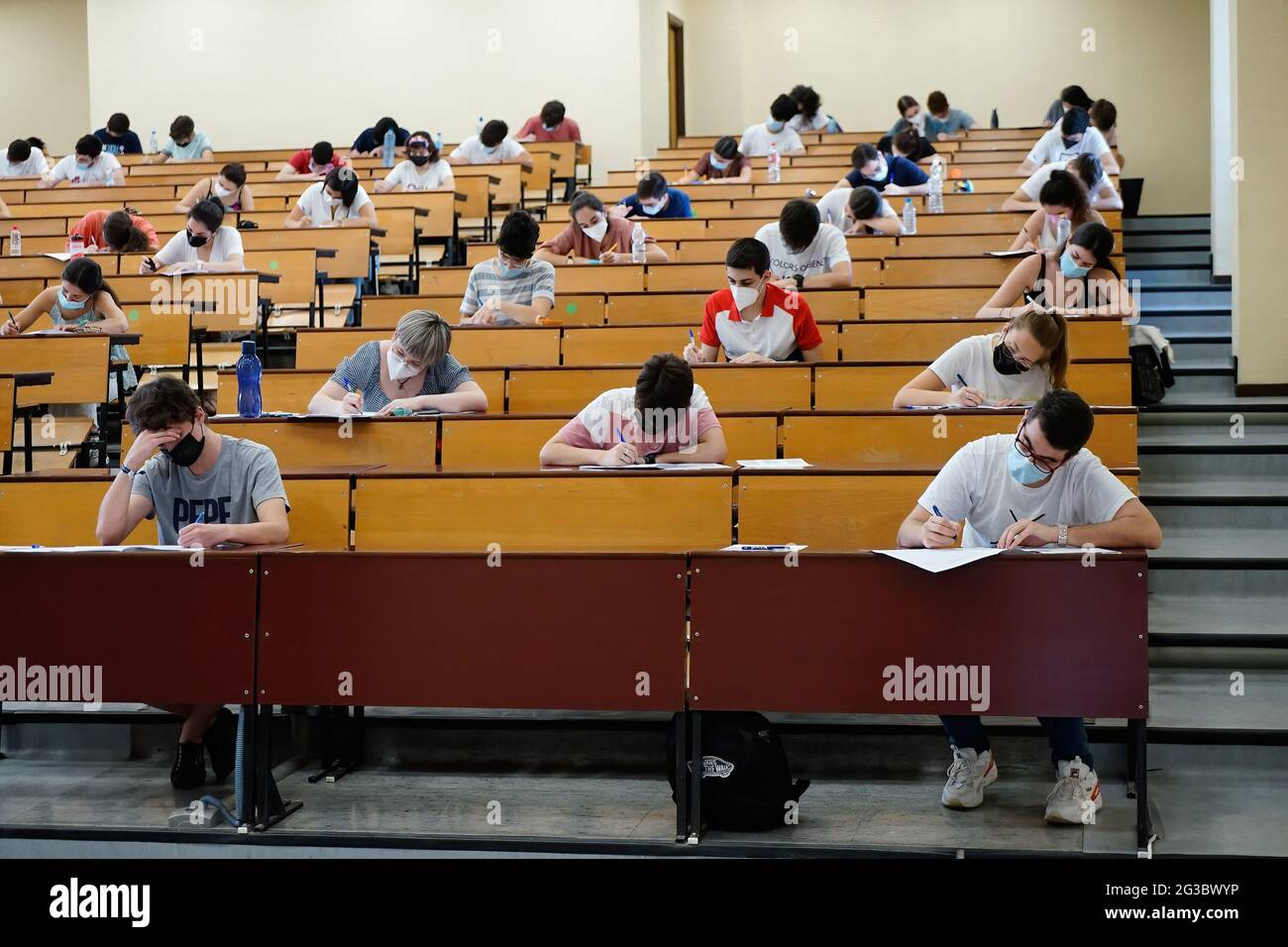 Usa university students writing hires stock photography and images Alamy