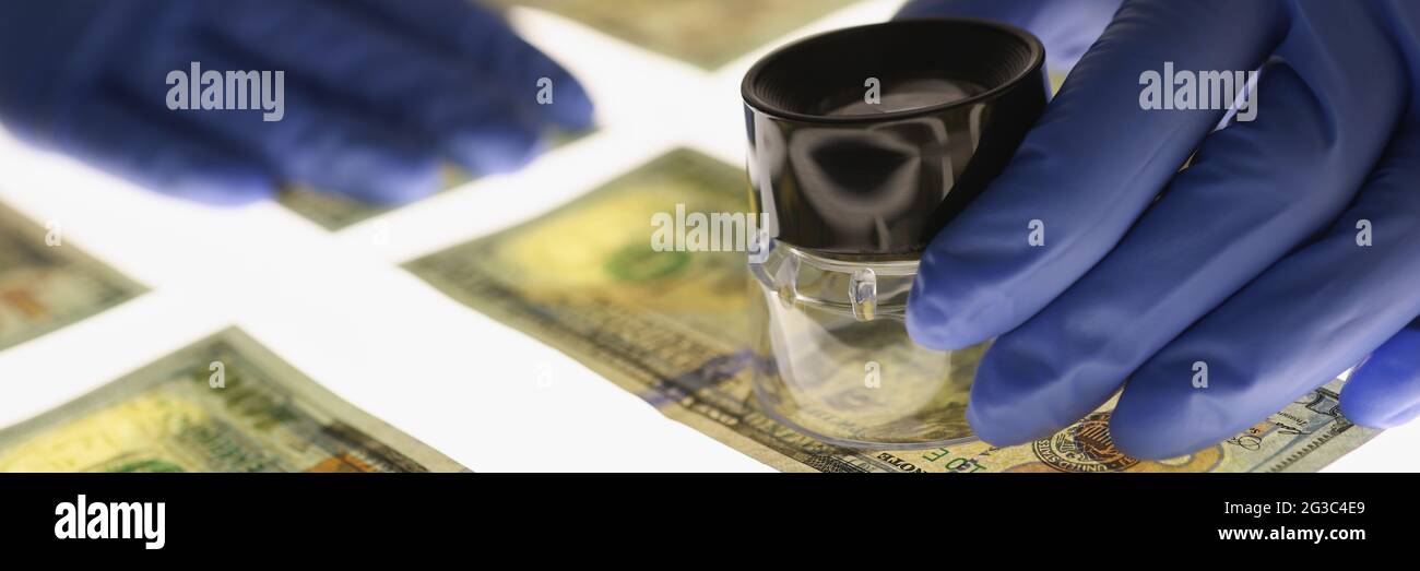 Fake money forger hi-res stock photography and images - Alamy