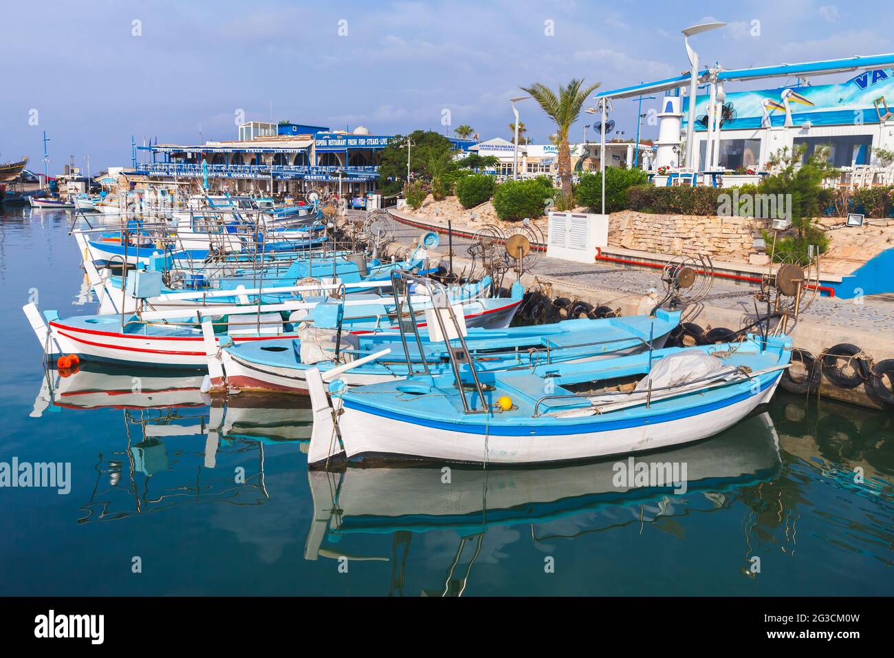 Traditional greek fishing boat hi-res stock photography and images - Alamy