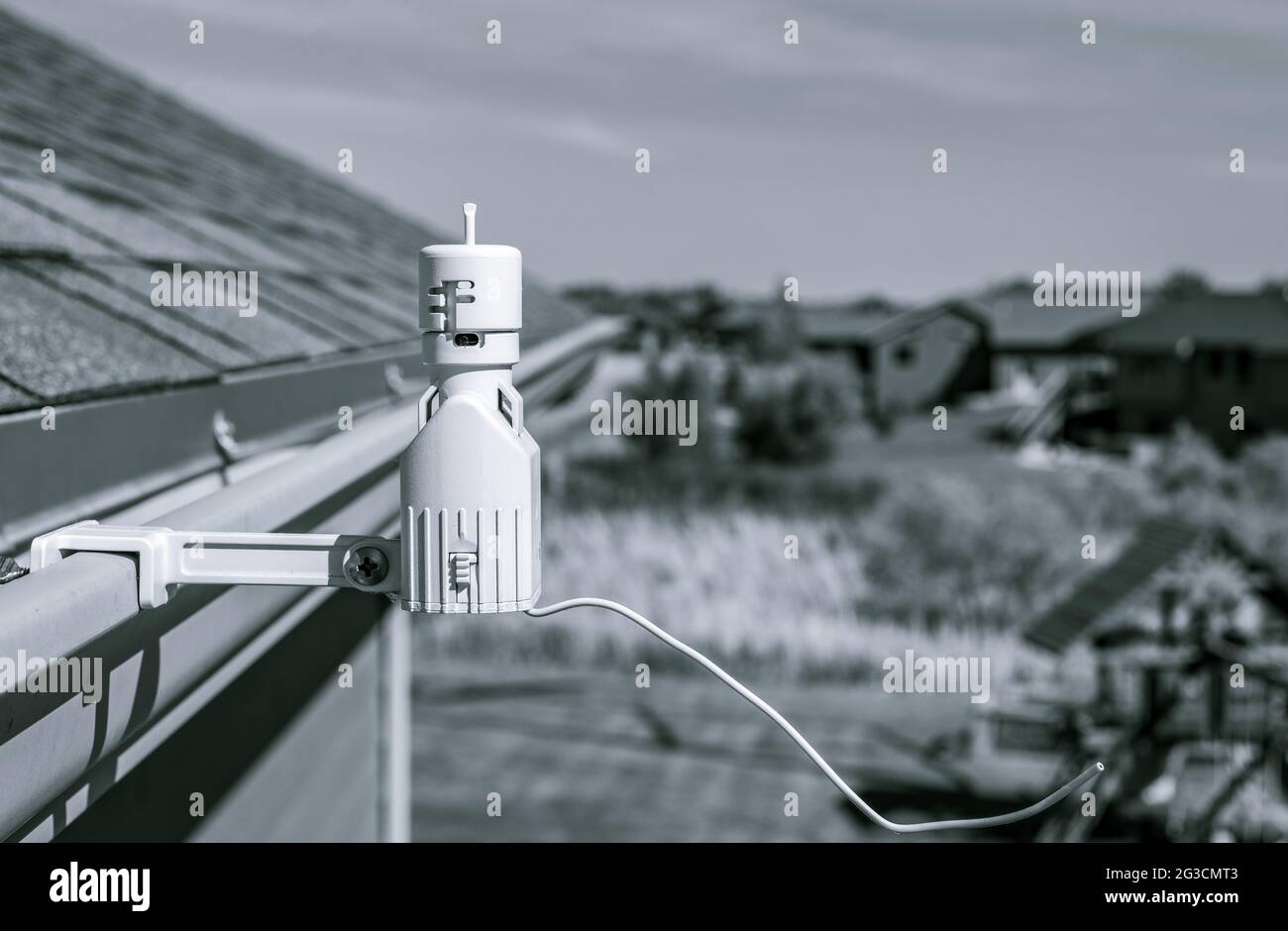 Wireless sprinkler rain sensor used to conserve water. Device is