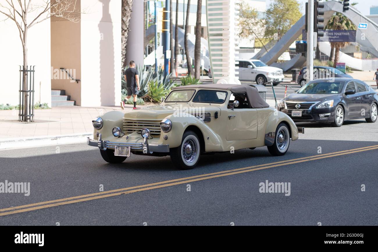 Long Beach California Usa April 12 2021 Antique Beige Retro Vintage Car Cabriolet Corner View Stock Photo Alamy