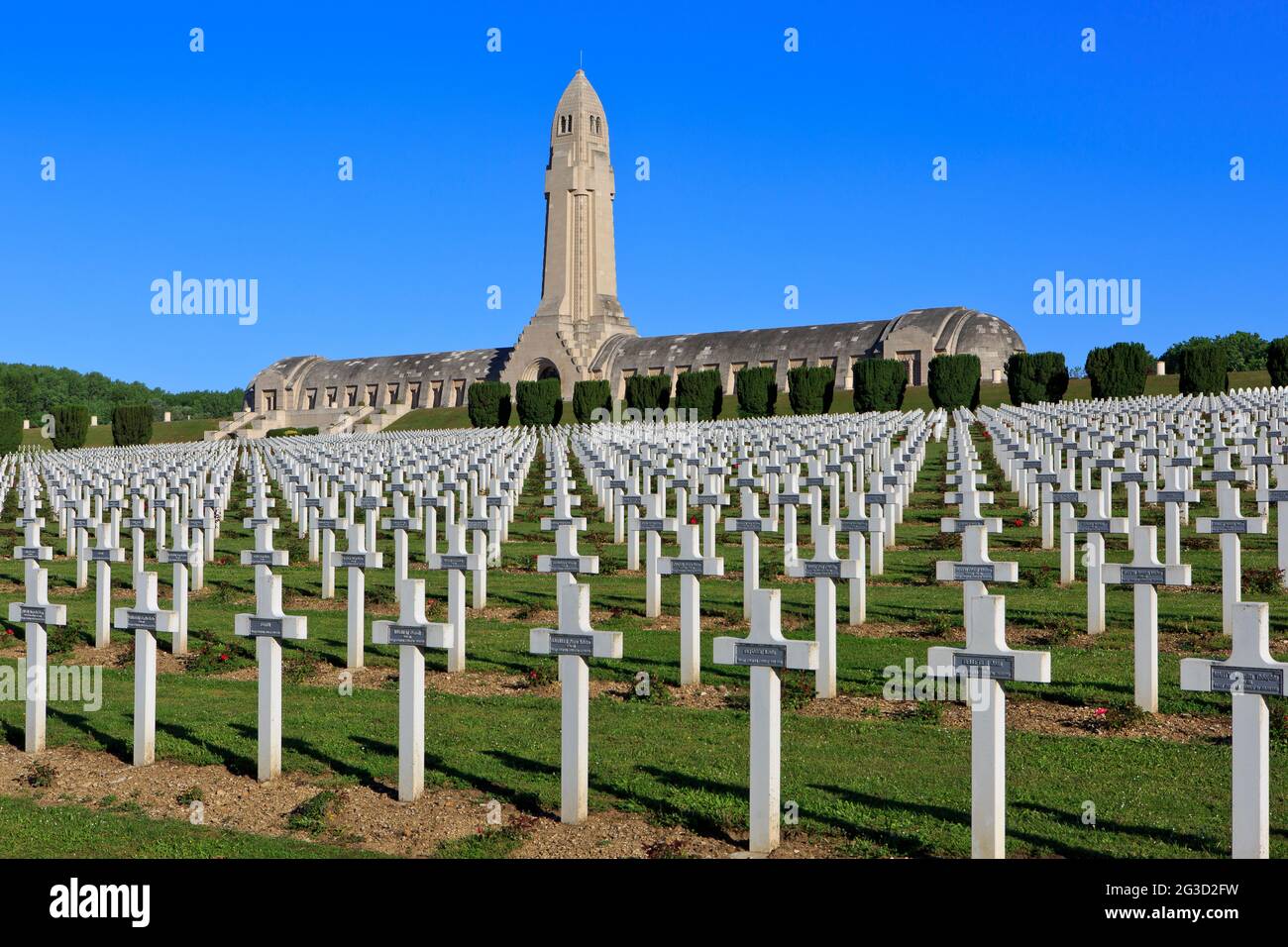 The First World War Douaumont Ossuary & Fleury-devant-Douaumont National Necropolis in Douaumont-Vaux (Meuse), France Stock Photo