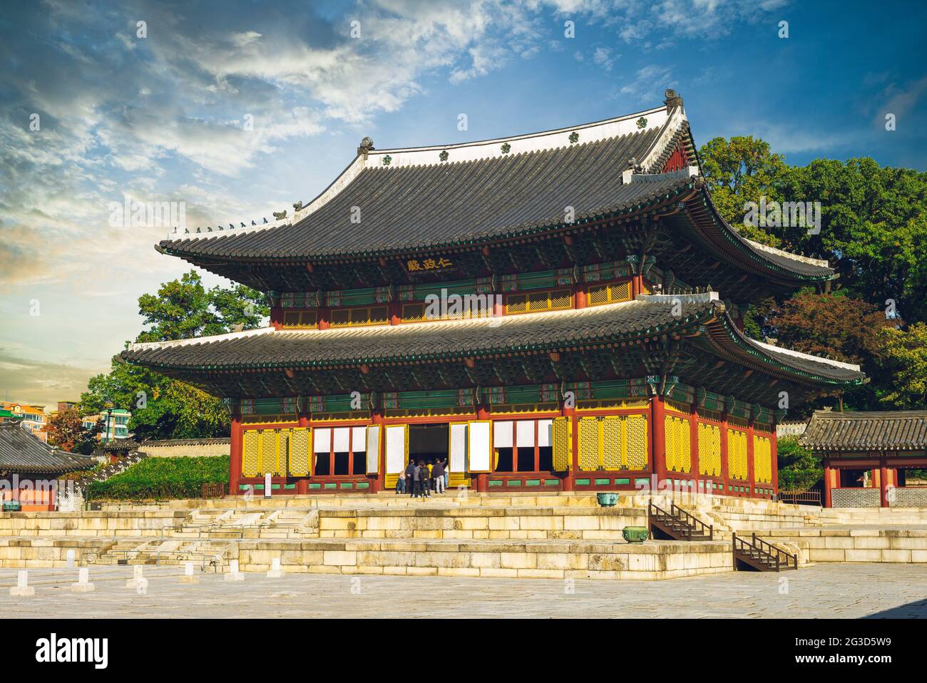 Injeongjeon, Main Hall of Changdeokgung, seoul, south korea. Translation: Injeongjeon Stock Photo