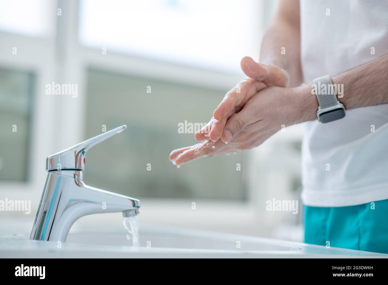 Close up picture of doctor washing his hands before surgery Stock Photo Alamy