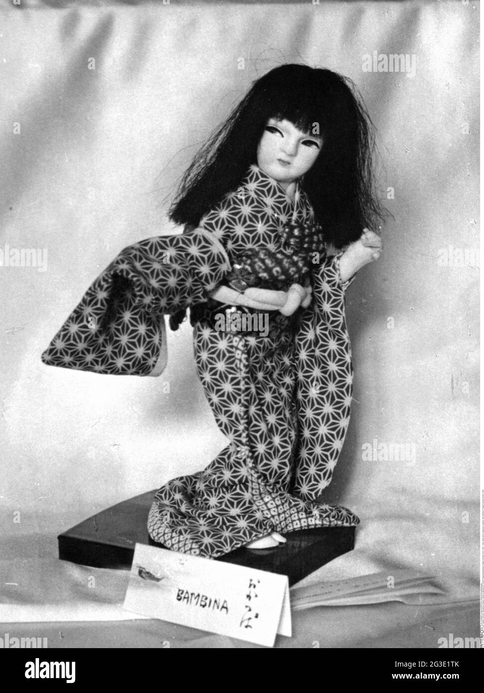 Japanese doll Black and White Stock Photos & Images Alamy