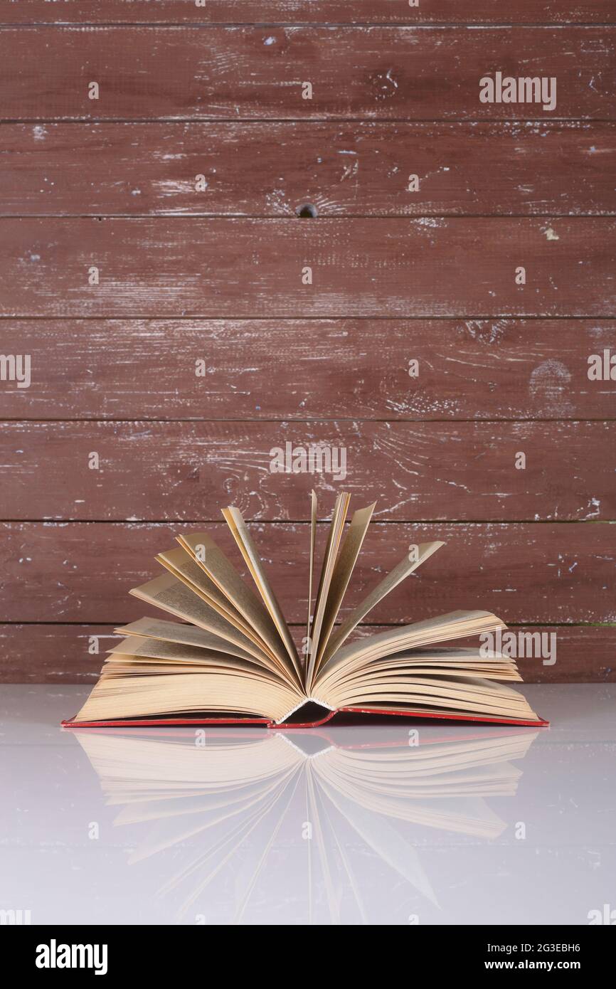 Фон с книгами