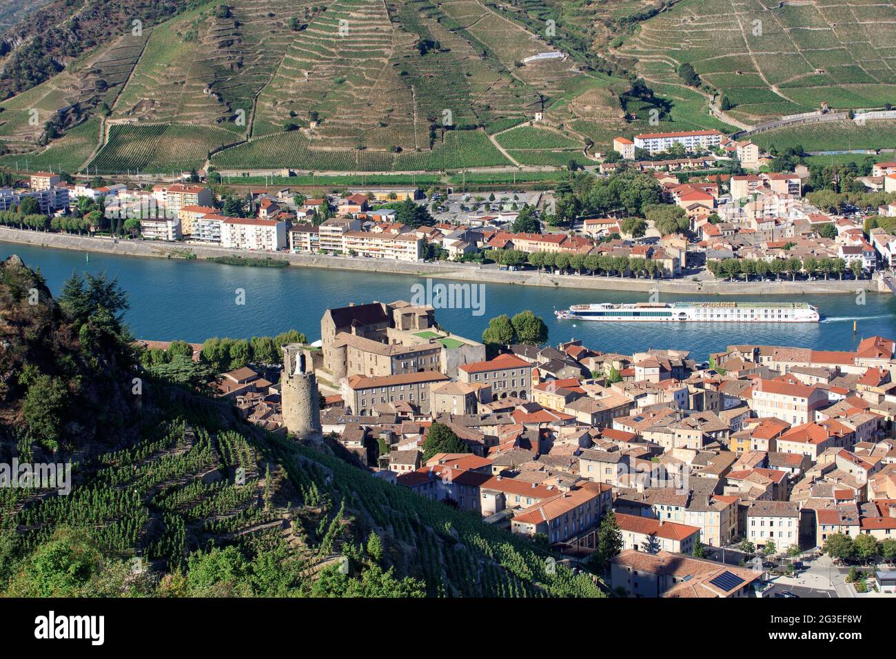 Tournon sur rhone, cycling hi-res stock photography and images - Alamy