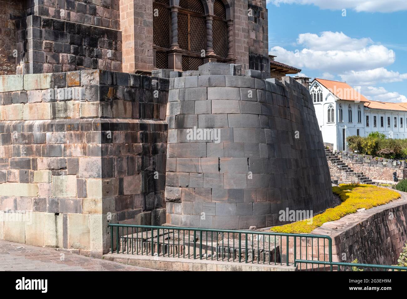 Curved Inca stone wall at Qorikancha, Cusco, Peru Stock Photo