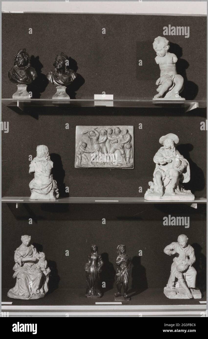 Showcase with objects of delft pottery and other materials; Arts ...
