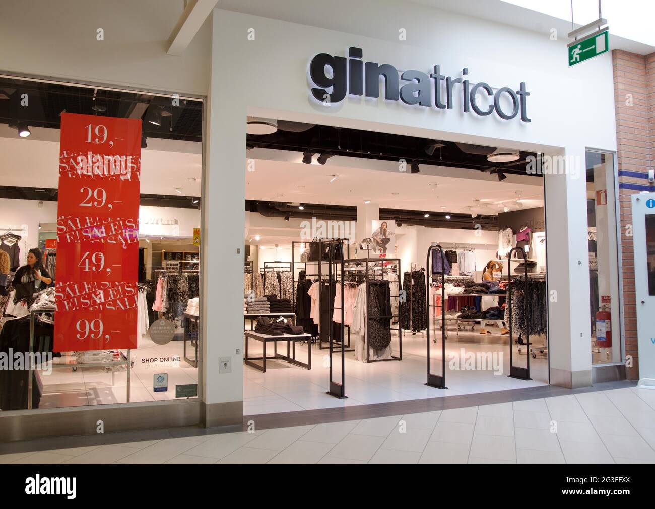 Gina tricot logo hi-res stock photography and images - Alamy