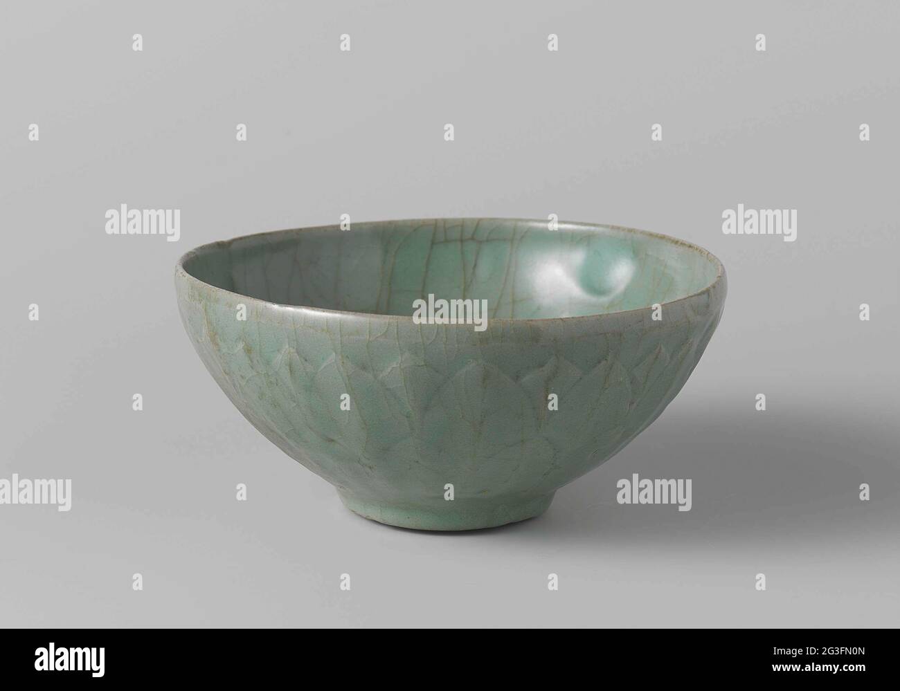 Mixing bowls hi-res stock photography and images - Alamy