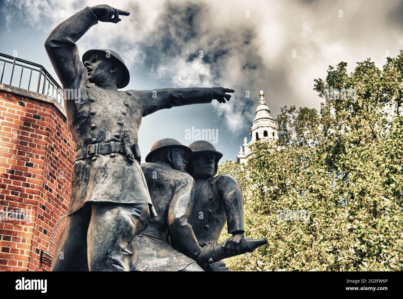 Bronze sculpture near St Paul Cathedral, London Stock Photo