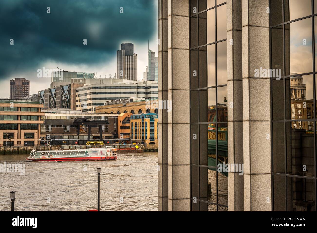 London. Beautiful view of Thames river and city buildings Stock Photo