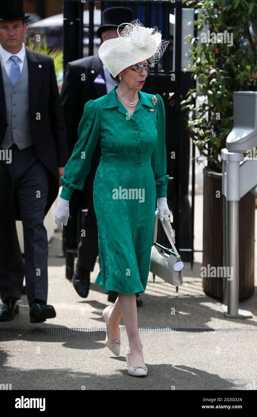 Royal ascot wednesday 2021 hi-res stock photography and images - Alamy