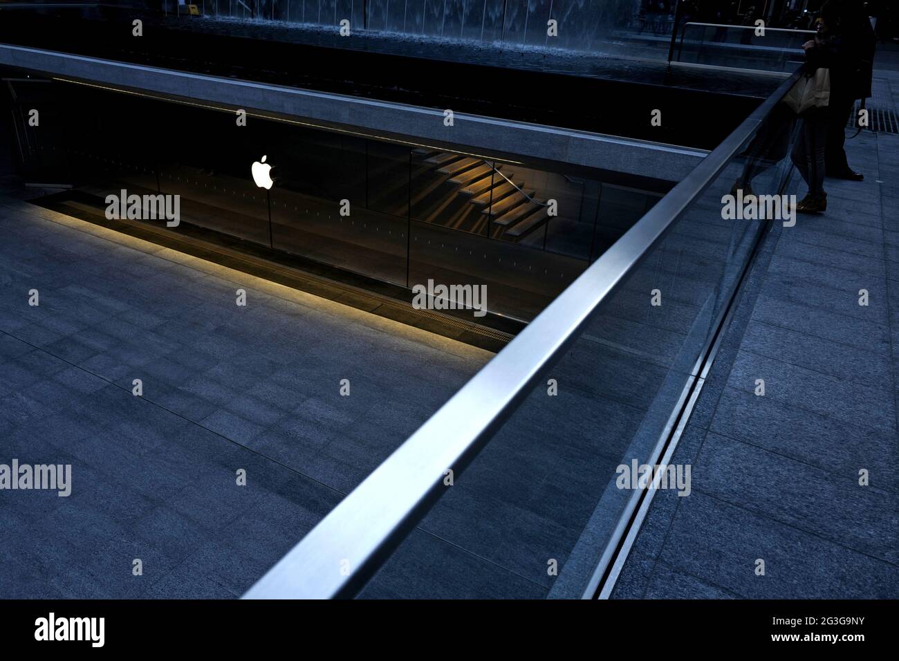 Apple store entrance gate, with the fountain cube glass, in Liberty